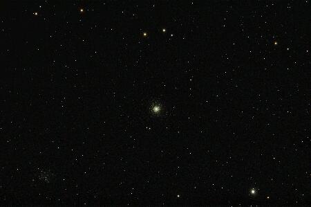 M53, NGC5053, 2015-4-23, 11x100sec, APO100Q, QHY8.jpg